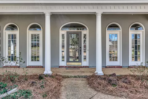 Exterior - 114 Fairfax Ct, Madison, MS 39110 photo 9 of 11