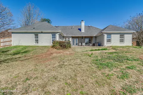 Exterior - 114 Fairfax Ct, Madison, MS 39110 photo 4 of 11