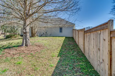 Exterior - 114 Fairfax Ct, Madison, MS 39110 photo 3 of 11