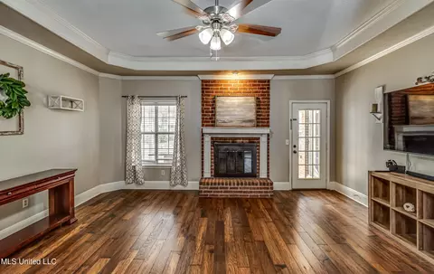 Living - 4009 Bay Bridge Dr, Flowood, MS 39232 photo 2 of 5