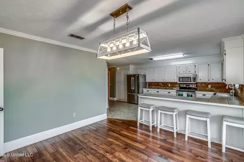 Dining - 4009 Bay Bridge Dr, Flowood, MS 39232 photo 1 of 1