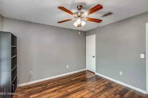 Bedroom - 4009 Bay Bridge Dr, Flowood, MS 39232 photo 8 of 11