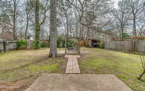 Exterior - 4009 Bay Bridge Dr, Flowood, MS 39232 photo 8 of 11