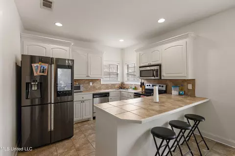 Kitchen - 503 Moss Ct, Pearl, MS 39208 photo 1 of 2