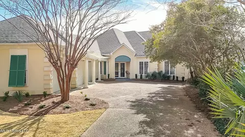 109 Overlook Pointe Cir, Ridgeland, MS 39157