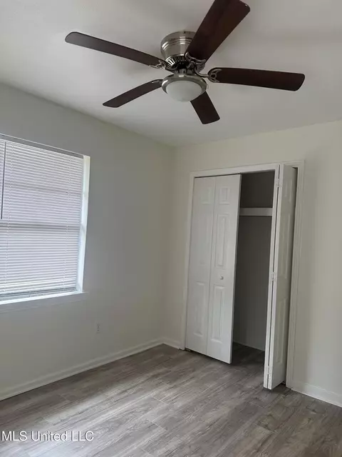 Bedroom - 5270 Mattox St, Jackson, MS 39209 photo 4 of 6