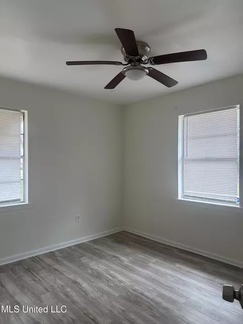 Bedroom - 5270 Mattox St, Jackson, MS 39209 photo 3 of 6