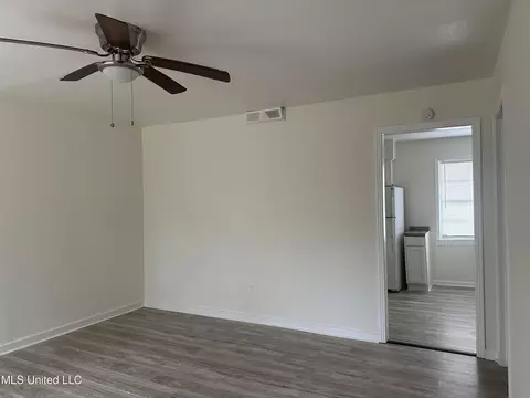 Living - 5270 Mattox St, Jackson, MS 39209 photo 3 of 6