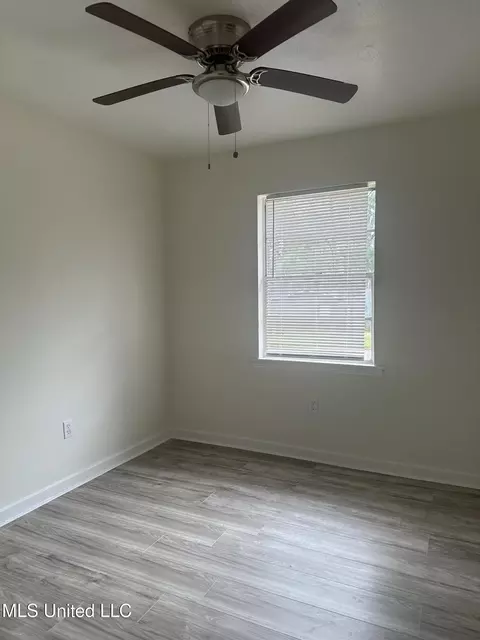 Bedroom - 5270 Mattox St, Jackson, MS 39209 photo 2 of 6