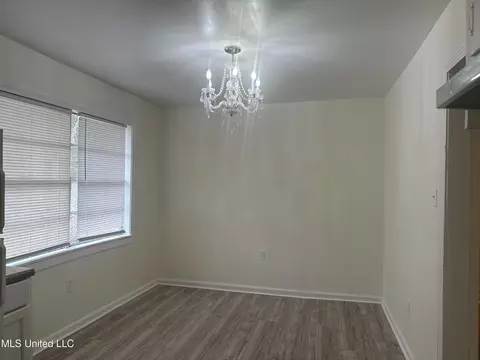 Dining - 5270 Mattox St, Jackson, MS 39209 photo 1 of 1
