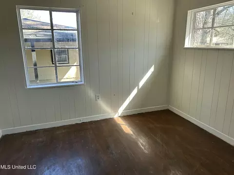 Bedroom - 2001 Paden St, Jackson, MS 39204 photo 2 of 4