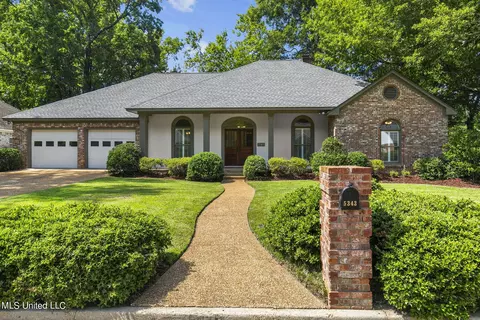 5343 Fairway St, Jackson, MS 39211