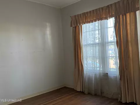 Bedroom - 331 W North St, Kosciusko, MS 39090 photo 1 of 2