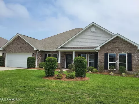 1200 Carraway Cv, Ocean Springs, MS 39564