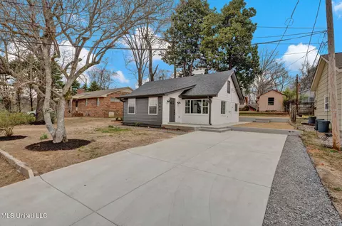 7980 Crescent Cir, Olive Branch, MS 38654