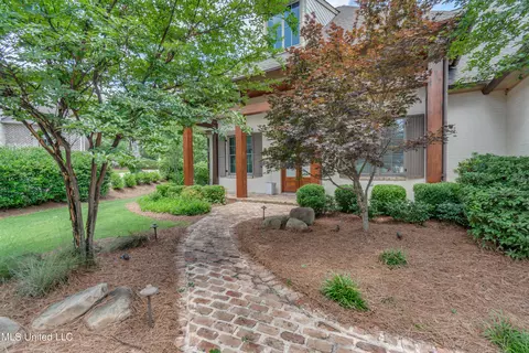 Exterior - 202 Cedar Woods Cir, Madison, MS 39110 photo 3 of 19