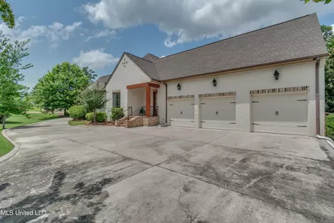 Exterior - 202 Cedar Woods Cir, Madison, MS 39110 photo 15 of 19