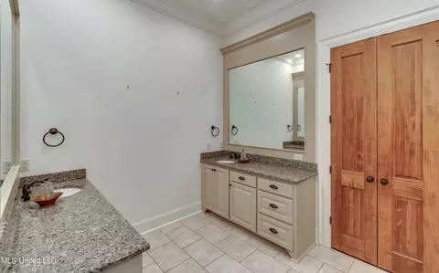 Bath - 202 Cedar Woods Cir, Madison, MS 39110 photo 2 of 7