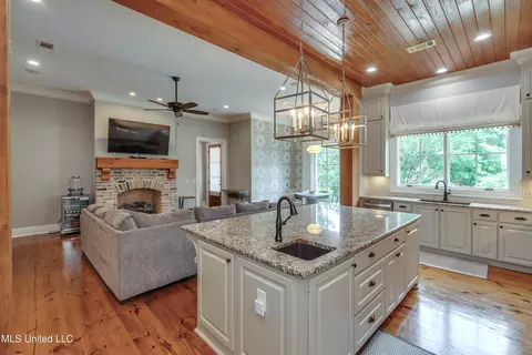 Kitchen - 202 Cedar Woods Cir, Madison, MS 39110 photo 1 of 6