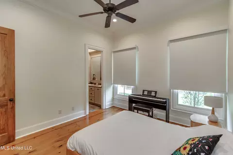Bedroom - 202 Cedar Woods Cir, Madison, MS 39110 photo 6 of 7