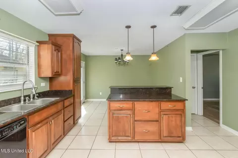 Kitchen - 6904 Andover St, Moss Point, MS 39563 photo 5 of 6