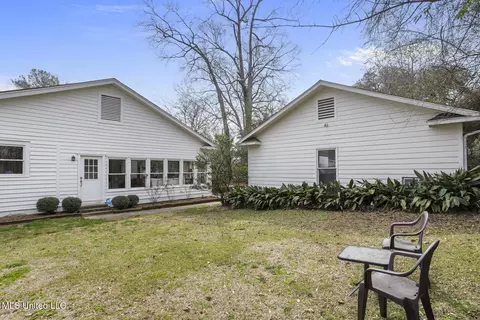 1827 Saint Ann St, Jackson, MS 39202 photo 8