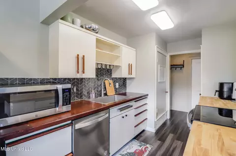 Kitchen - 111 Warwick St, Long Beach, MS 39560 photo 3 of 3