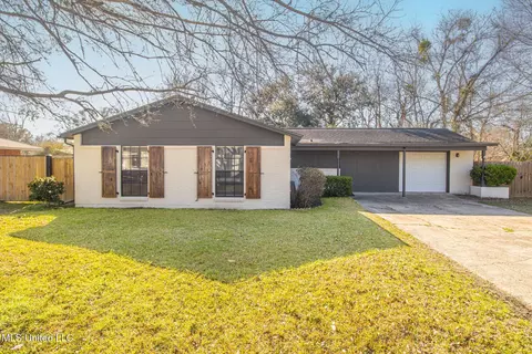 111 Warwick St, Long Beach, MS 39560