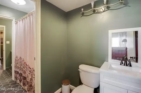 Bath - 111 Warwick St, Long Beach, MS 39560 photo 2 of 2