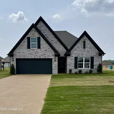 8939 Bunch Cv, Southaven, MS 38672