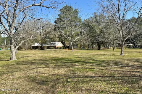 Exterior - 22000 Northview Dr, Moss Point, MS 39562 photo 6 of 7