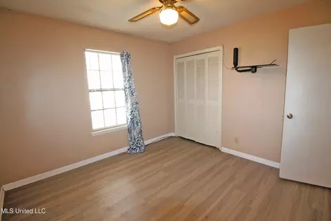 Bedroom - 22000 Northview Dr, Moss Point, MS 39562 photo 4 of 8