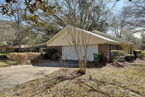 Exterior - 22000 Northview Dr, Moss Point, MS 39562 photo 4 of 7