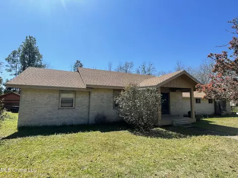 901 De La Pointe Dr, Gautier, MS 39553