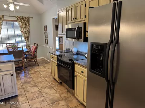 308 E Robinson St, Hernando, MS 38632 photo 10