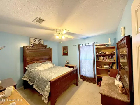 1009 Windmill Dr, Byram, MS 39272 photo 12