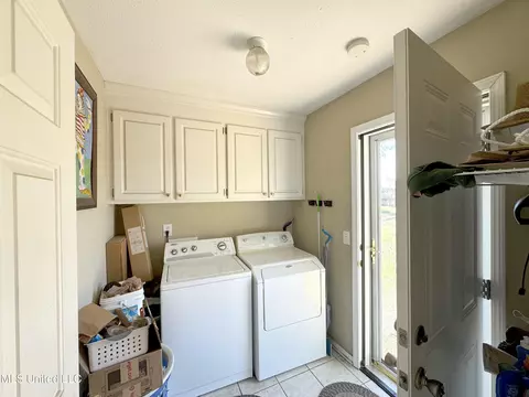 1009 Windmill Dr, Byram, MS 39272 photo 9