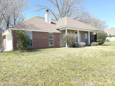1009 Windmill Dr, Byram, MS 39272