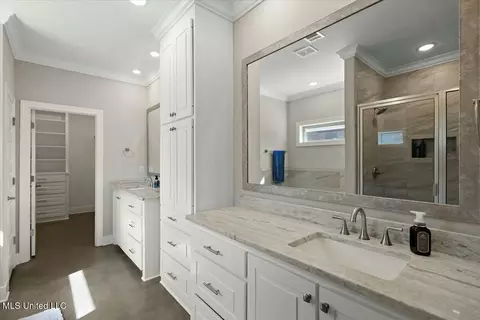Bath - 302 Summit Ln, Canton, MS 39046 photo 1 of 7