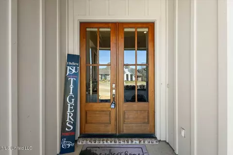 Entry Way - 302 Summit Ln, Canton, MS 39046 photo 1 of 7