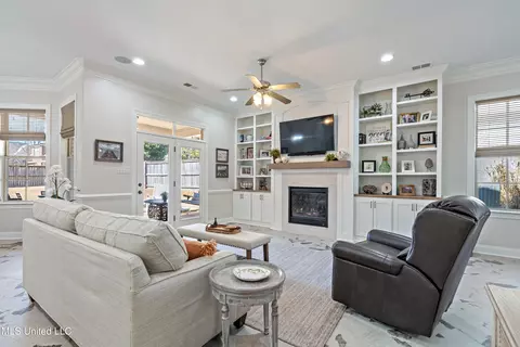 4833 E Delbridge Ct, Olive Branch, MS 38654 photo 7