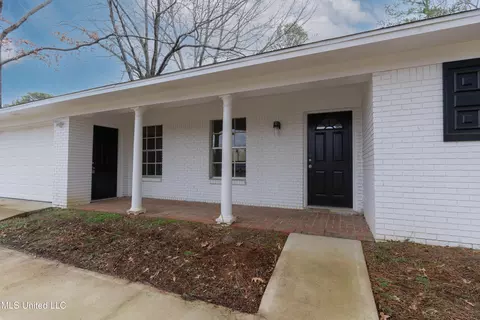 Exterior - 211 William Dr, Clinton, MS 39056 photo 6 of 17