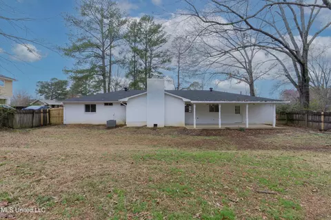 Exterior - 211 William Dr, Clinton, MS 39056 photo 14 of 17