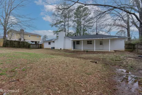 Exterior - 211 William Dr, Clinton, MS 39056 photo 13 of 17