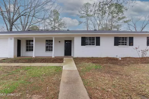 Exterior - 211 William Dr, Clinton, MS 39056 photo 4 of 17