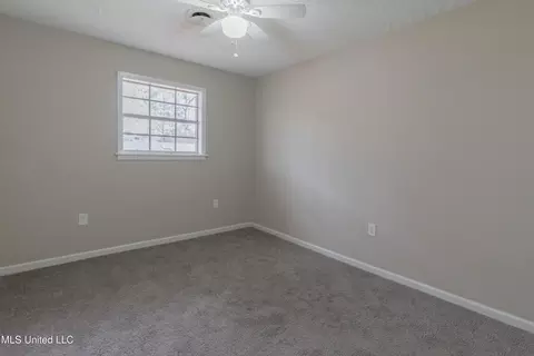 Bedroom - 211 William Dr, Clinton, MS 39056 photo 3 of 10