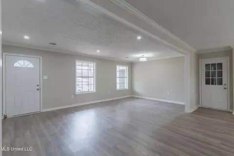 Living - 211 William Dr, Clinton, MS 39056 photo 3 of 9