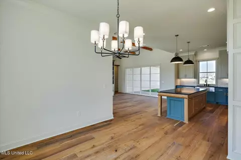 Dining - 227 Disciple Dr, Brandon, MS 39047 photo 2 of 2