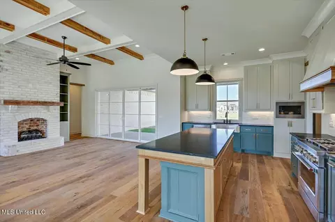 Kitchen - 227 Disciple Dr, Brandon, MS 39047 photo 3 of 5
