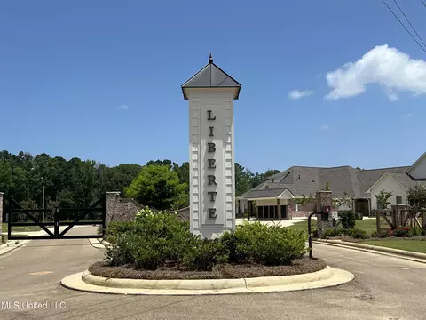 1821 Freedom Ring Dr, Brandon, MS 39047